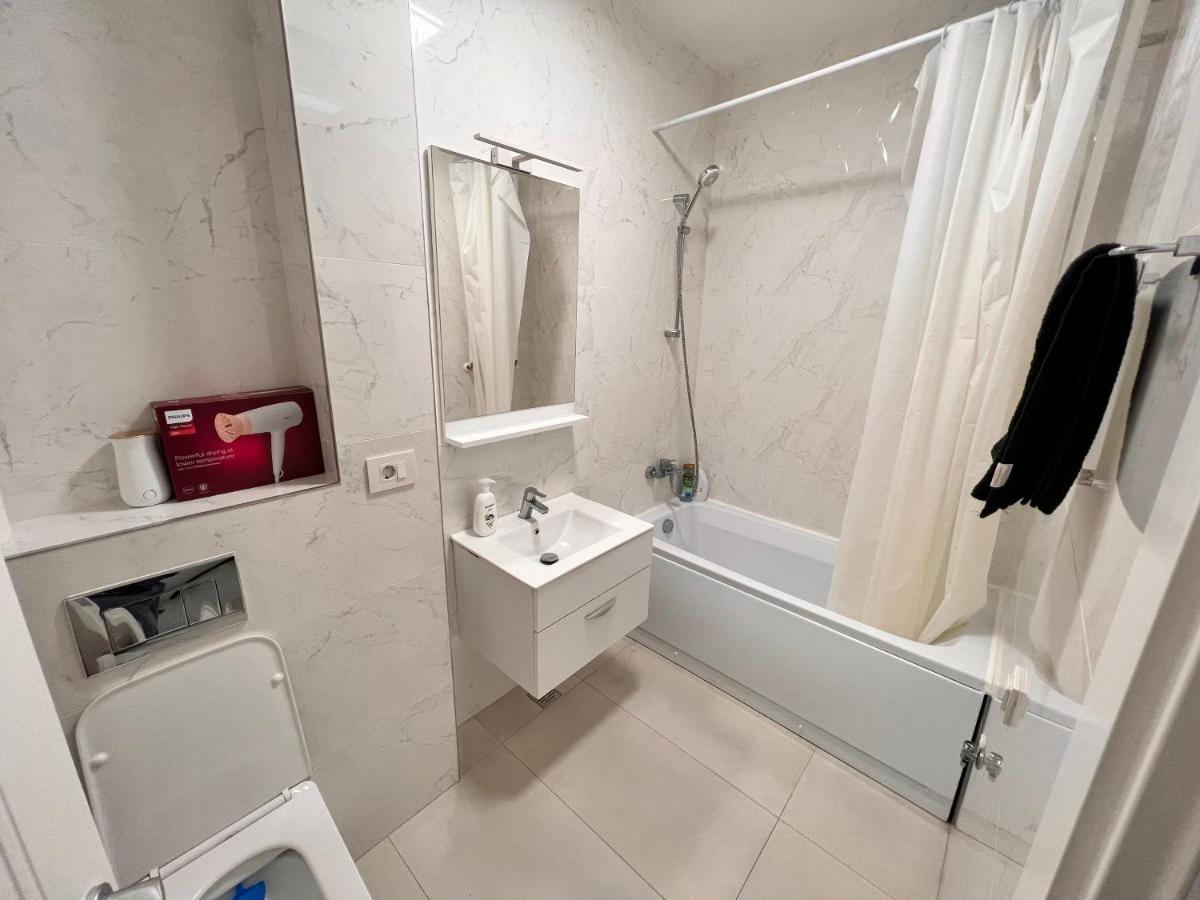 Central Metropolitan Bright 1 Iasi Eksteriør billede